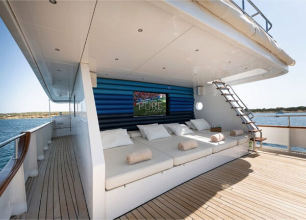 luxury yacht semaya navetta 31 balearic islands