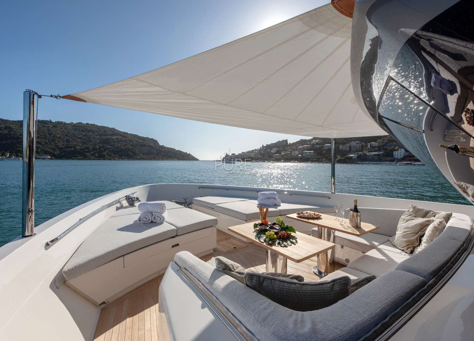 sunbeds charter luxusyacht sanlorenzo sx88
