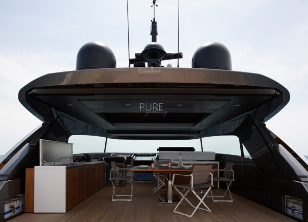 upperdeck luxury yacht sanlorenzo sx88 ozone western italy