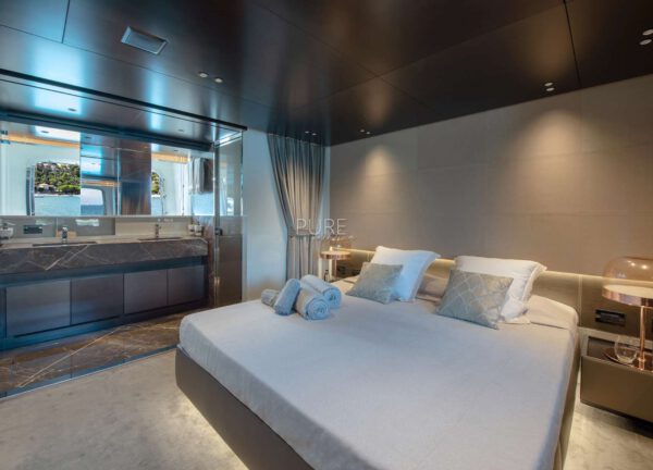 vip bedroom yacht charter luxury sanlorenzo sx88