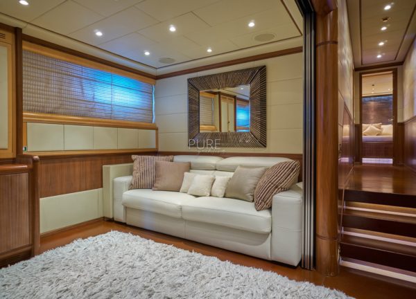 mastercabin luxury yacht mangusta 130 shane charter