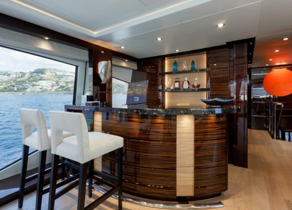 bar luxury yacht sunseeker 131 ladym