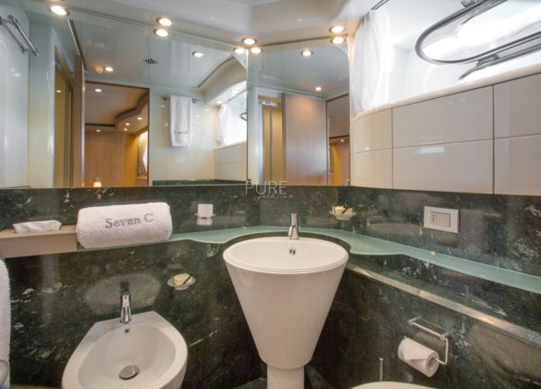 bathroom luxury yacht maiora 28m sublime mar spain