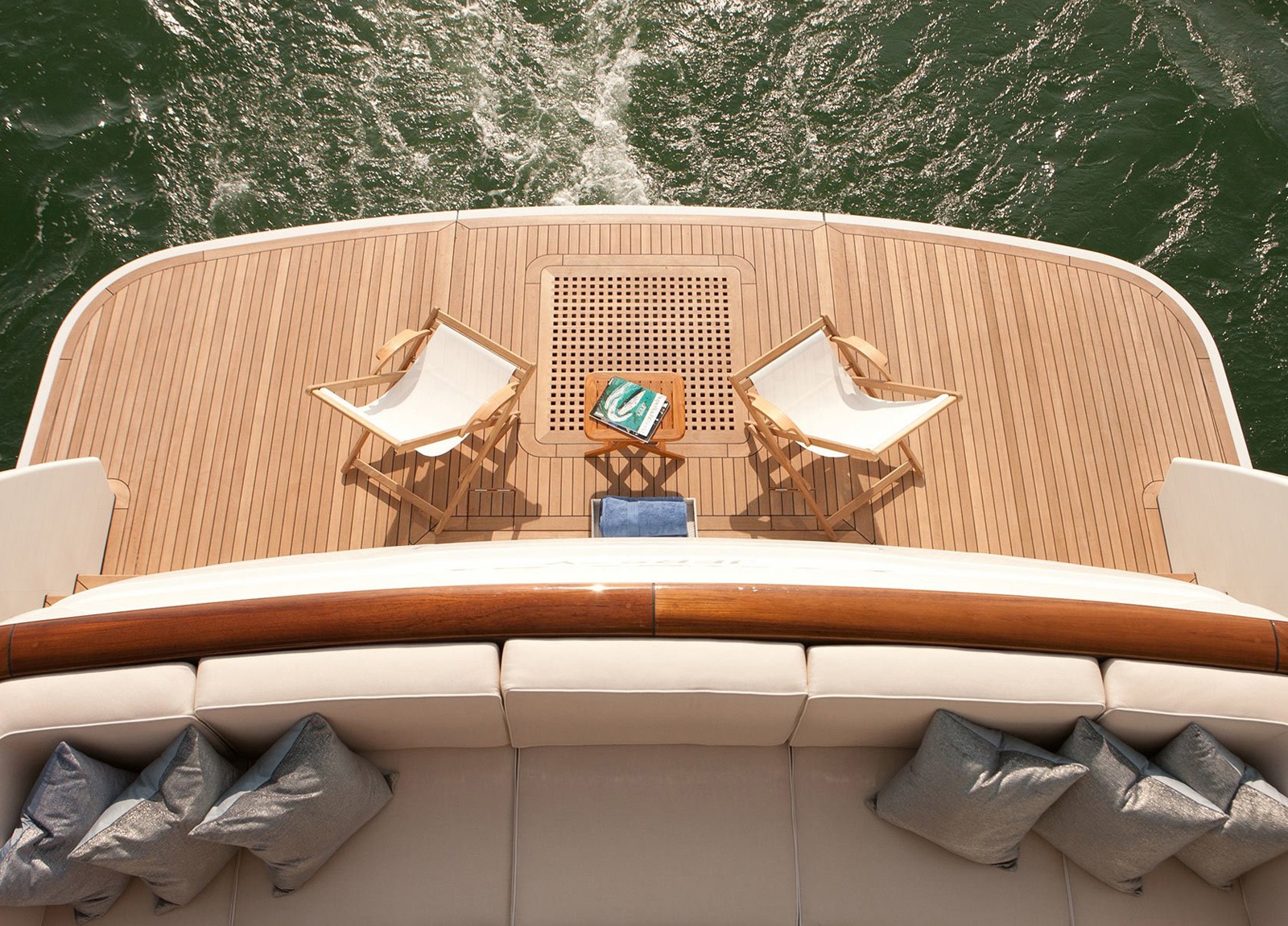 stern luxury yacht mulder 286m firefly western mediterranean