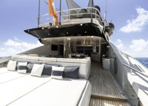 sundeck-luxury-yacht-parker-johnson-150-andiamo