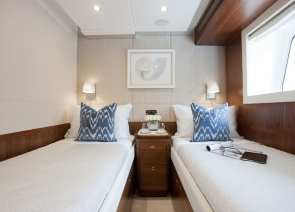 twin bed cabin luxury yacht mulder 286m firefly