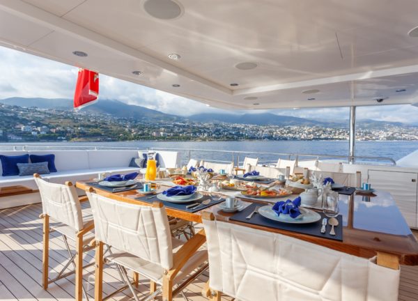 upperdeck seating luxury yacht sunseeker 131 lady m