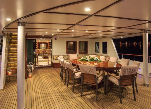dining room luxury yacht donna del mare croatia