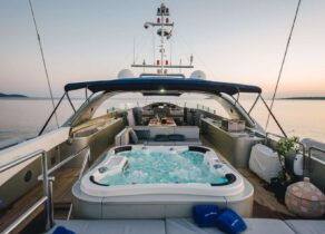 whirlpool-mega-yacht-oceanline-127-one-blue