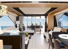 lounge Luxury Yacht azimut 77 makani greece