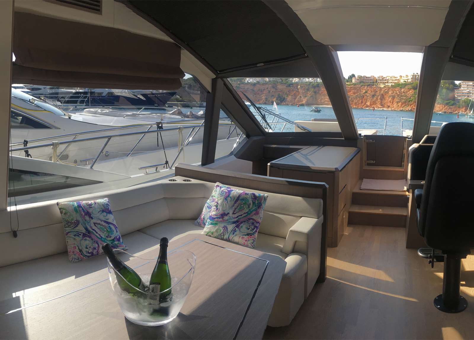 lounge luxury yacht galeon 640 fly habana iv balearic islands