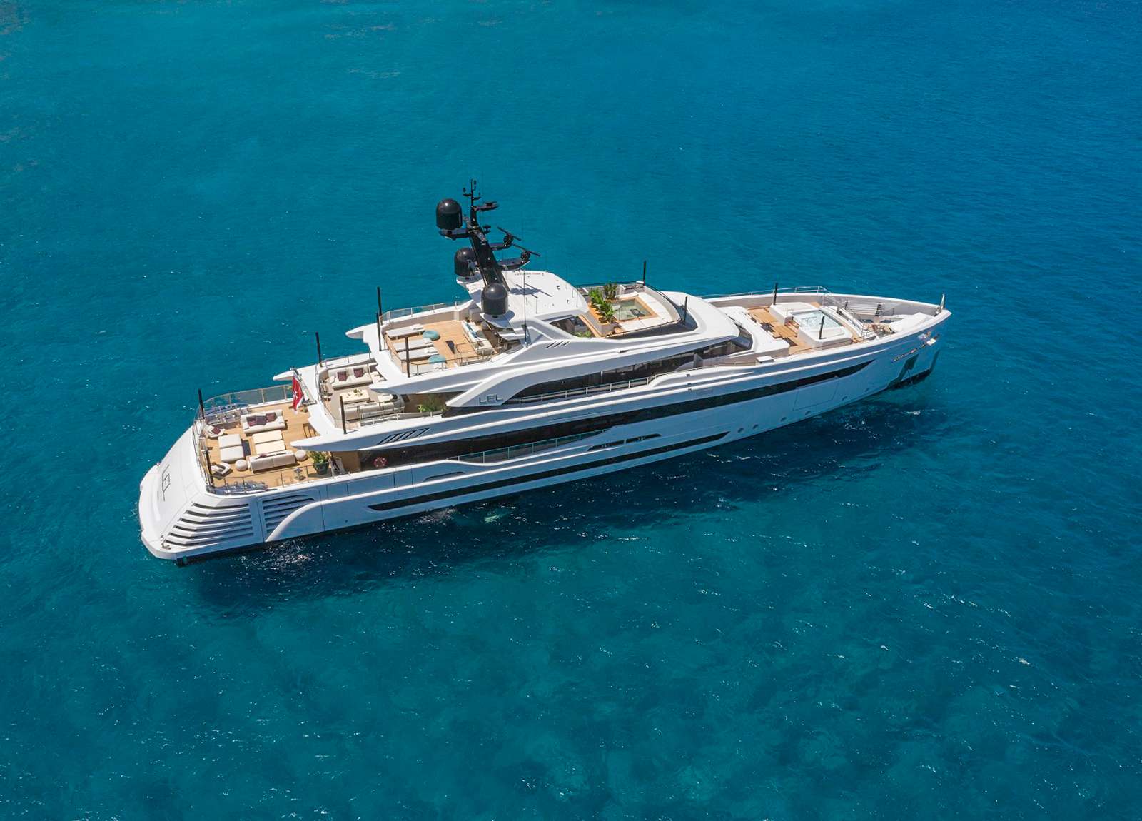 luxury yacht rossinavi 50m lel charter
