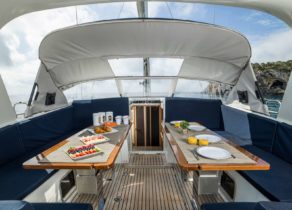 upperdeck-luxury-yacht-jeanneau-64-thea-of-southampton