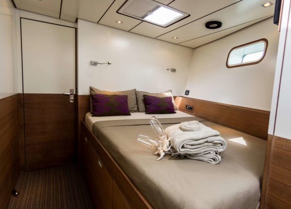 cabin luxury sailing yacht trehard 30m aizu