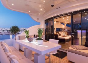 upperdeck-seating-luxury-yacht-leopard-34-western-mediterranean