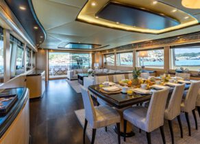 lounge-luxury-yacht-astondoa-102-glx-dolce-vita-ii