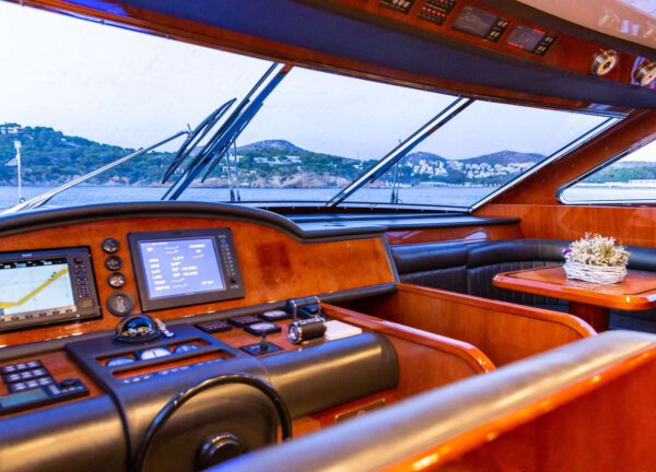 bridge luxury yacht possilipo 80 pareaki greece