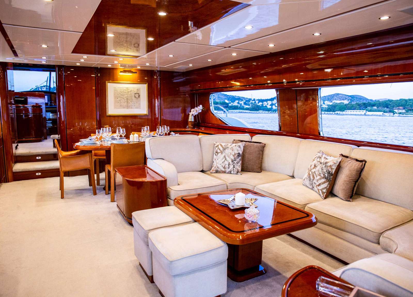 lounge luxury yacht possilipo 80 pareaki