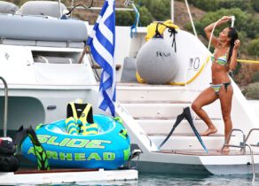 luxury-catamaran-lagoon-620-nova-greece-shower