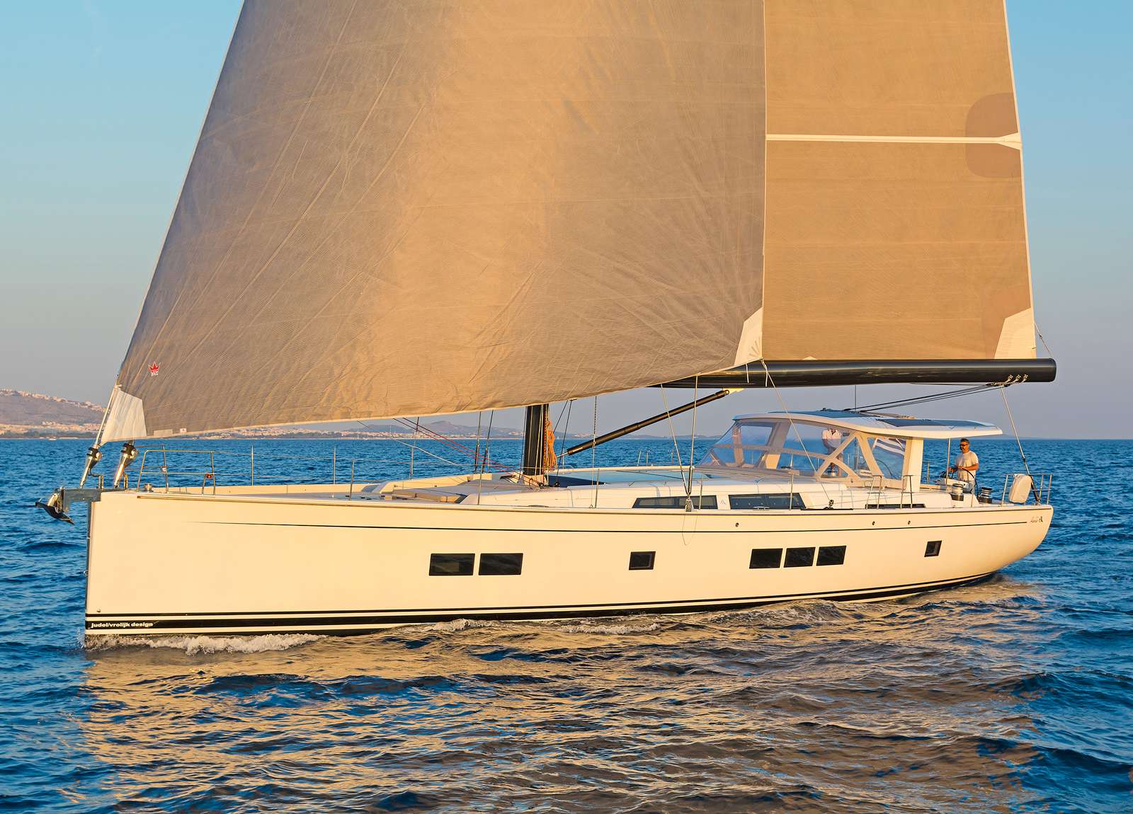 luxury sailing yacht hanse 675 nadamas greece