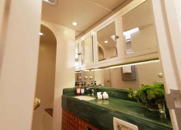bathroom luxury sailing yacht trident 317m elton