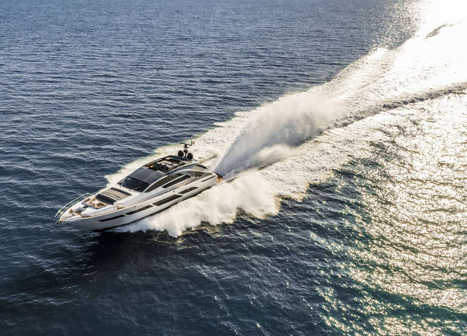 luxury yacht pershing 9x baloo iii