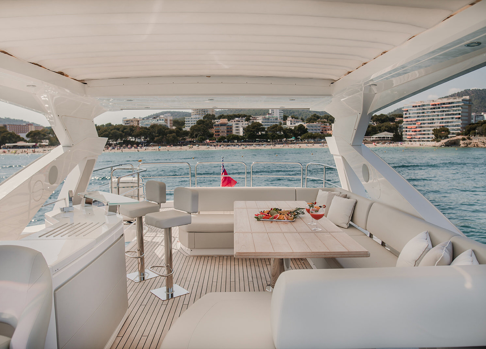 exterior luxury yacht sunseeker 76 lady m palma