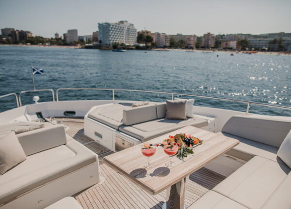 sundeck with drinks luxury yacht sunseeker 76 Lady m palma