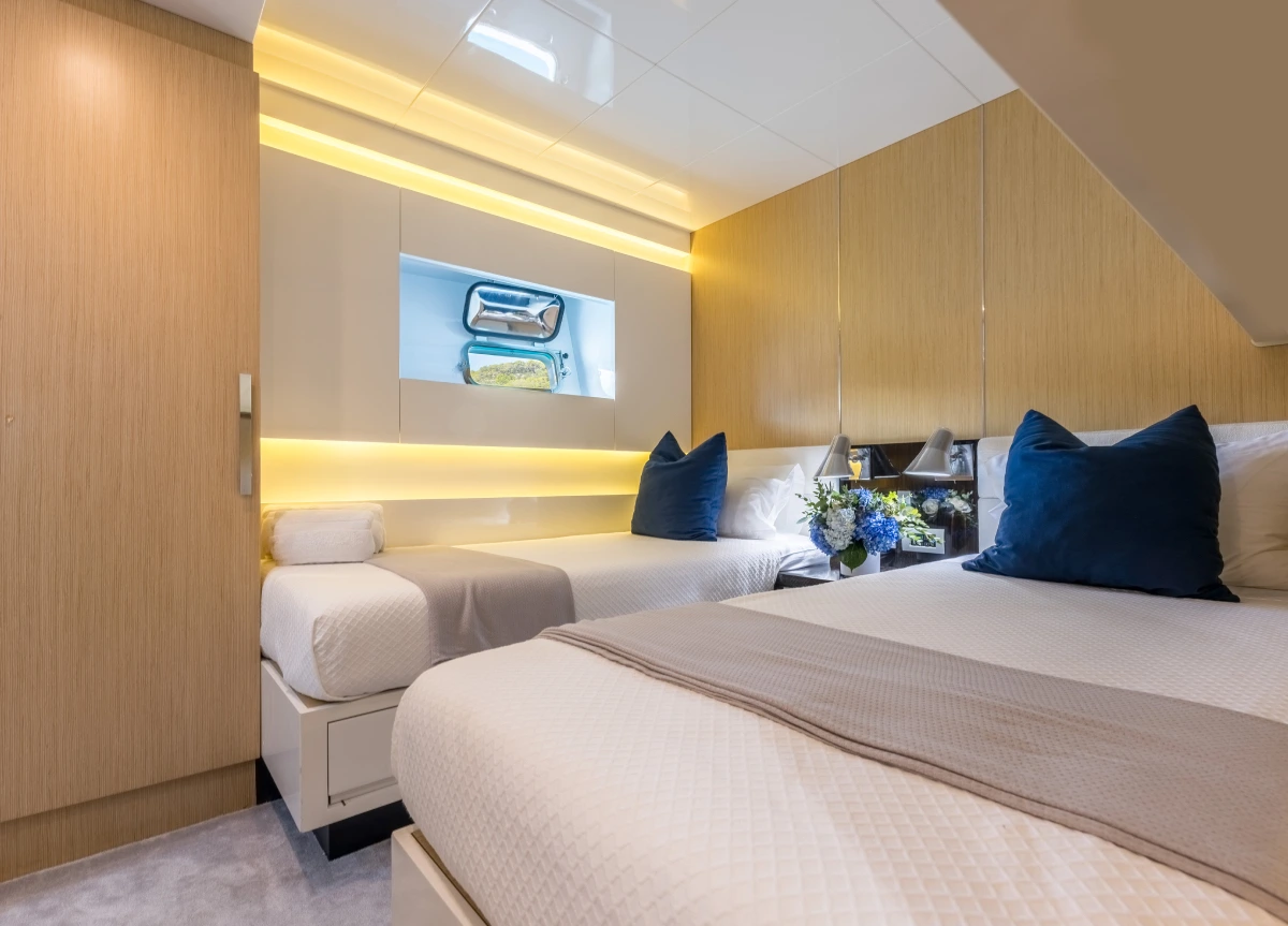 arcadia 85 dhamma II double cabin