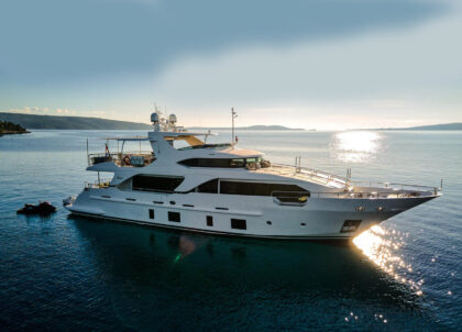 charter-yacht-benetti-delfino-93-ocean-drive-crusing