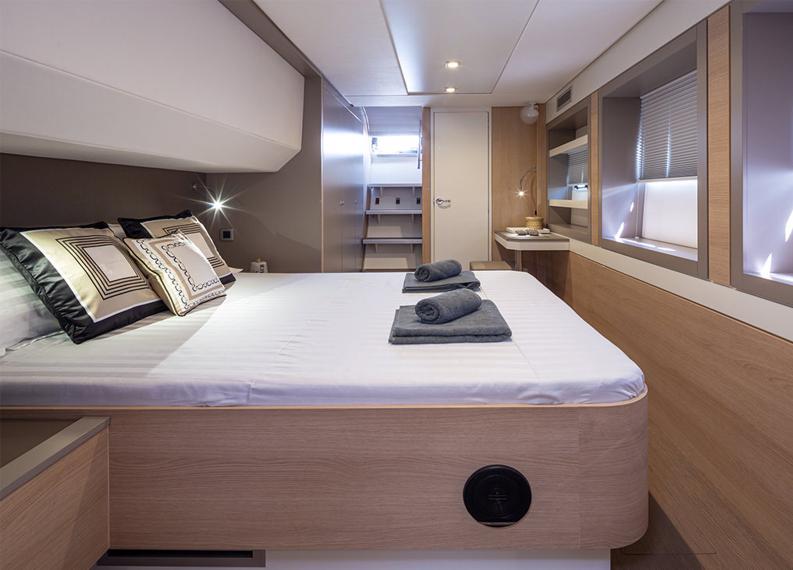 charter catamaran greece bali 54 license to chill master