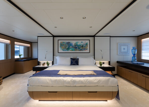 charter yacht majesty 120 olivia master cabin