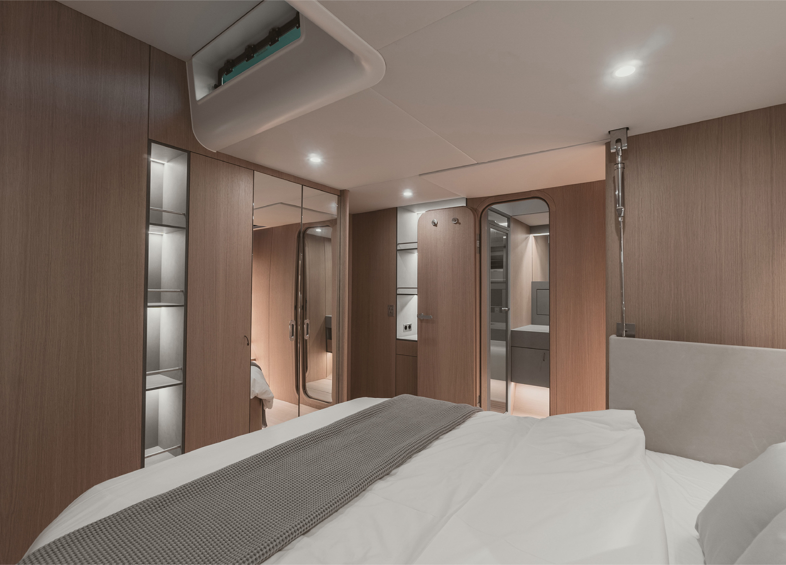 sailing yacht nadamas guest cabin