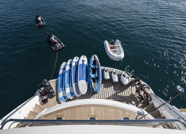 Sunseeker 40m berco voyager water toys