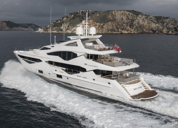 Sunseeker 40m berco voyager yacht charter