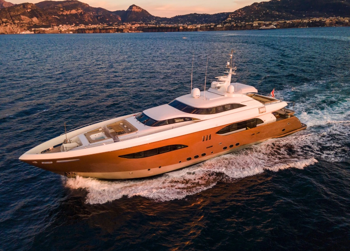 tamsen yachts quantum h charter