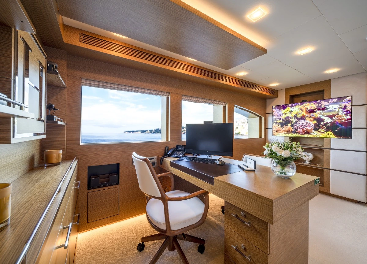 tamsen yachts quantum h office