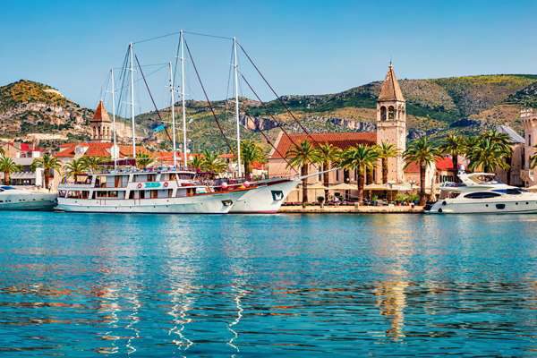 luxus-charter-revier-kroatien-trogir-pm6m2ri1rhi1i2prbgk57n8y80ecrc8kbcwmmy93ts