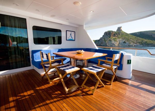 upperdeck seating luxury yacht heesen 35