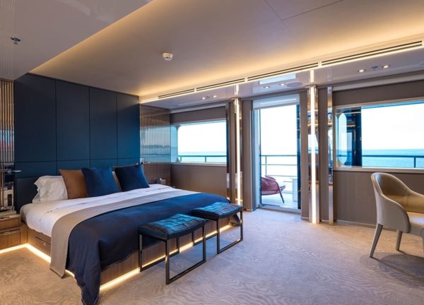 doublebed cabin luxury yacht serenity 72
