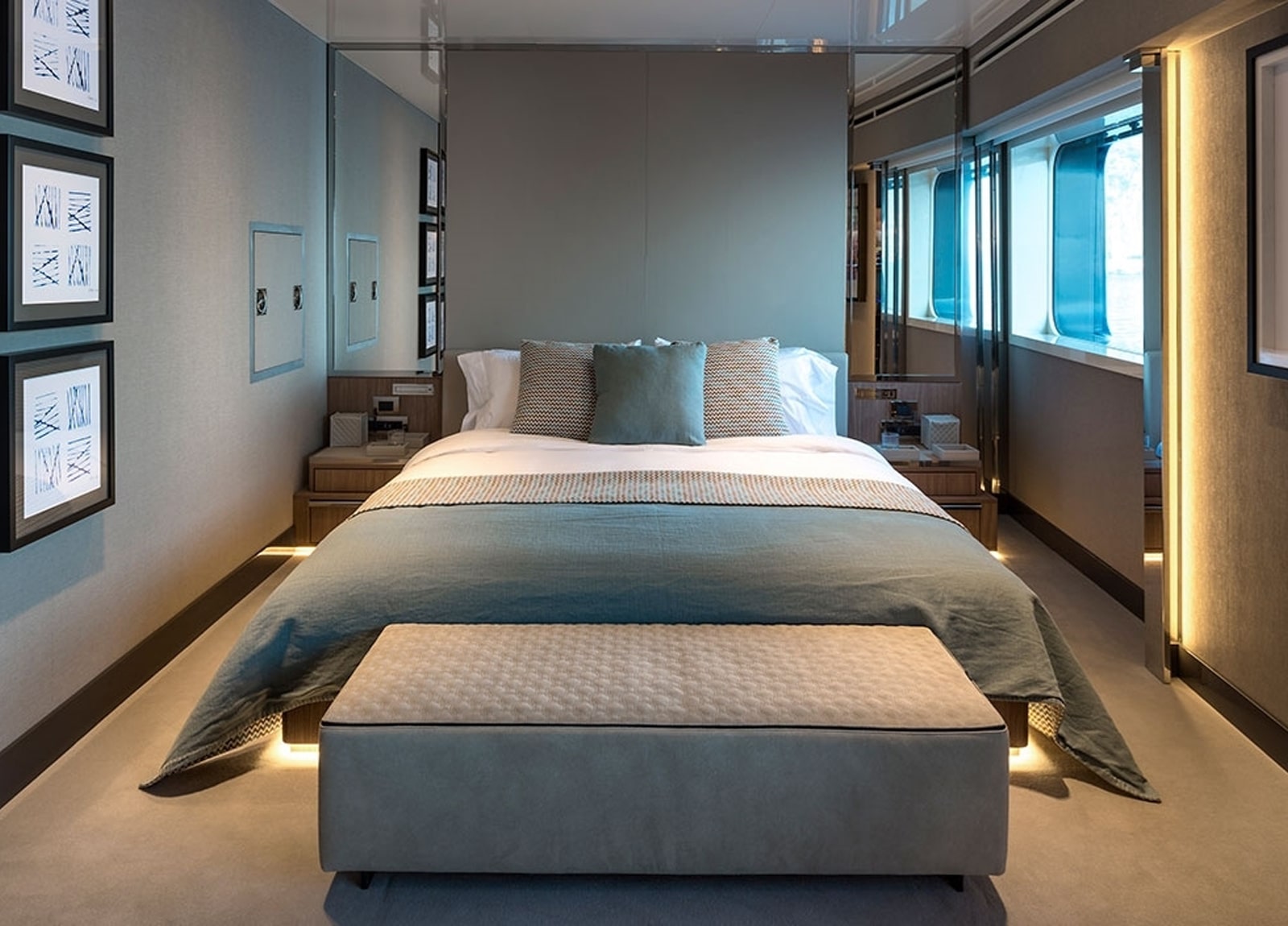 vip cabin luxury yacht serenity 72