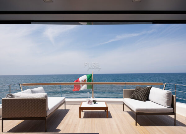 upperdeck seating luxury yacht sanlorenzo sx88 ozone western italy