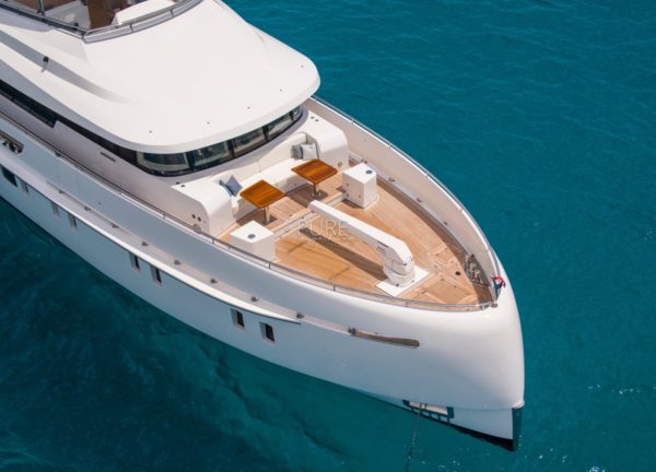 bow luxury yacht vanquish 82 sea story balearic islands