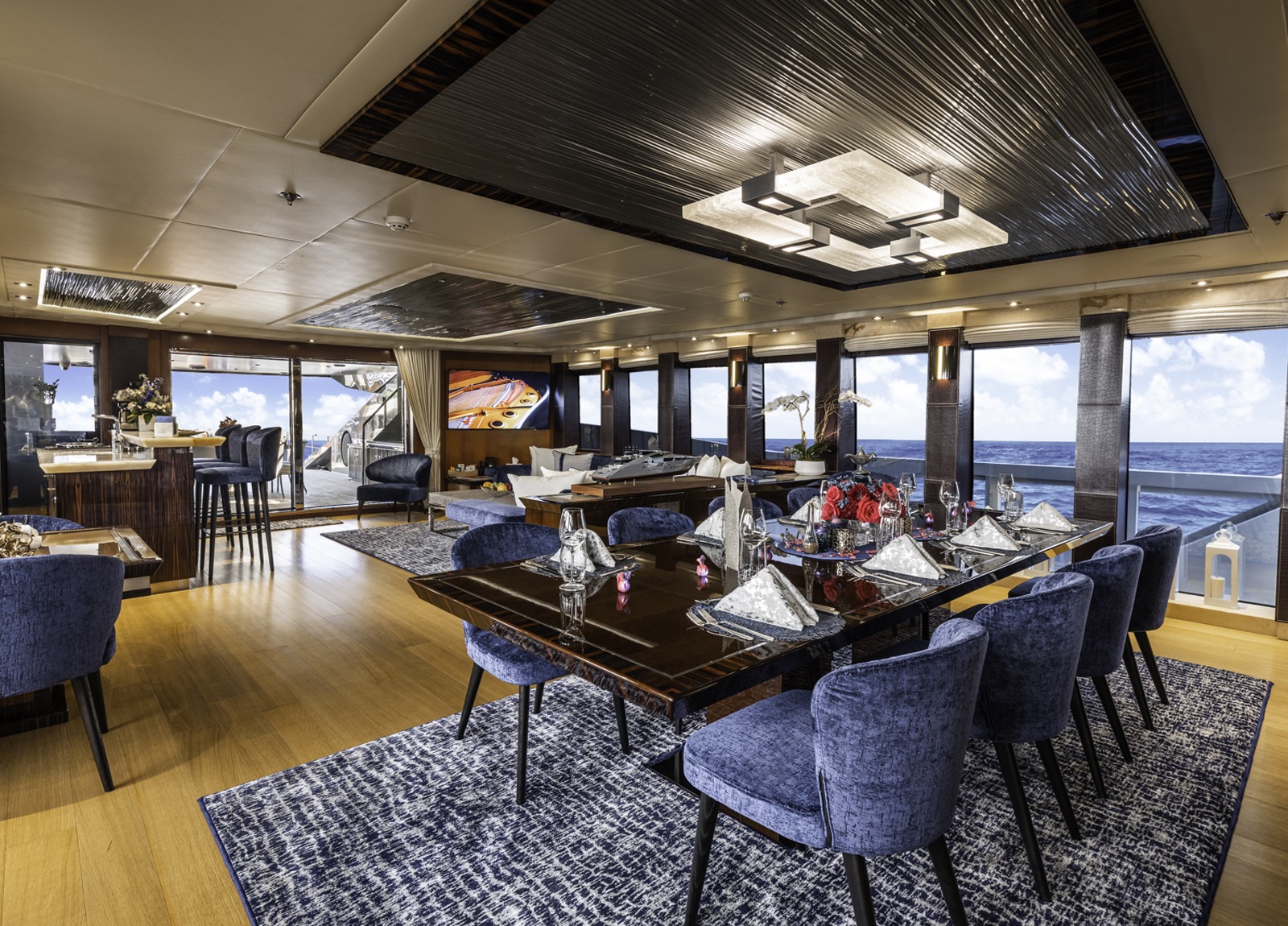 lounge seating luxury yacht parker johnson 150 andiamo