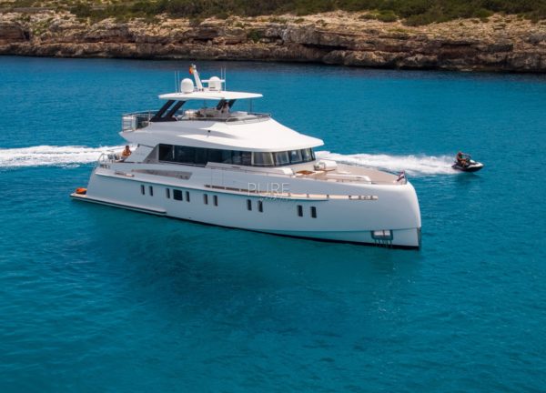 luxury yacht vanquish 82 sea story balearic islands