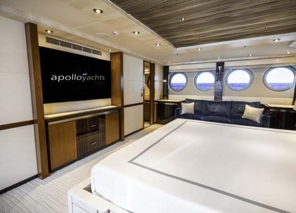 mastercabin luxury yacht parker johnson 150 andiamo