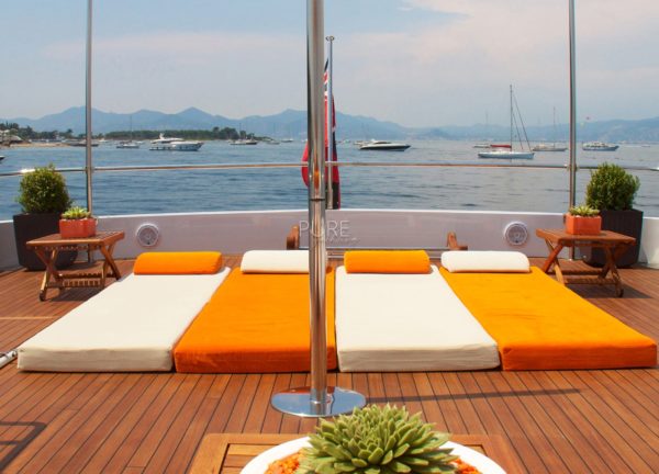 sunbeds luxury yacht heesen 28m heartbeat of life spain