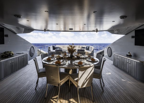 upperdeck seating luxury yacht parker johnson 150 andiamo