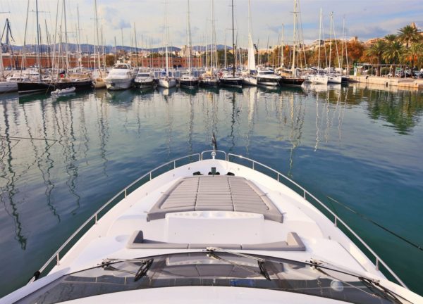 bow luxury yacht sunseeker 75 balearic islands
