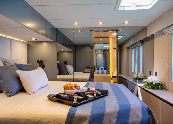 cabin catamaran sunreef 60 sunbreeze balearics